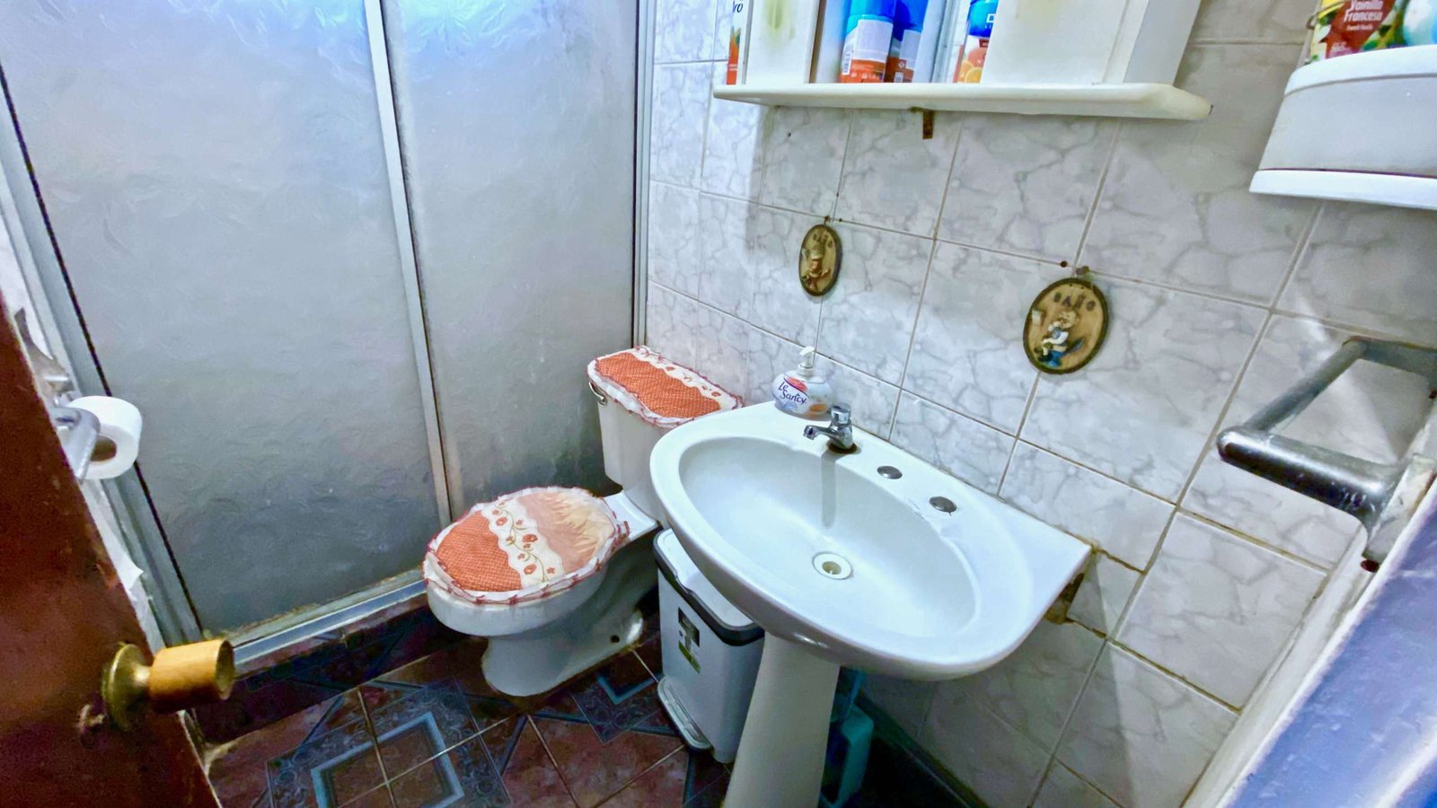 Baño con cerámica